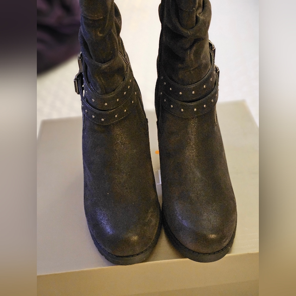 Levity Norma women's boots size 8.50 color black. New Never worn heel 3" NWOT - Picture 4 of 13